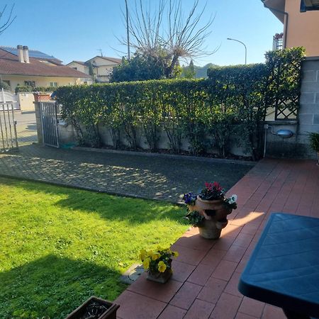 Bed And Breakfast Catherina Ponsacco Bagian luar foto