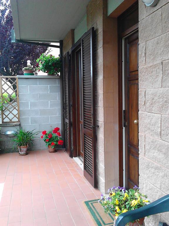 Bed And Breakfast Catherina Ponsacco Bagian luar foto