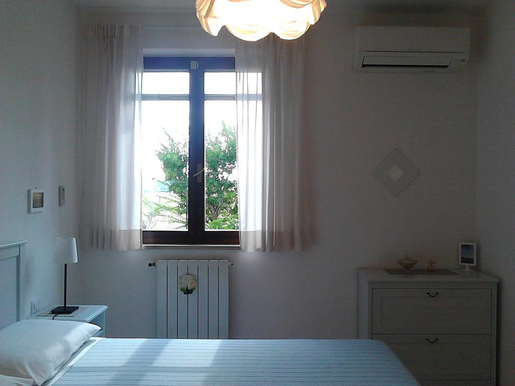 Bed And Breakfast Catherina Ponsacco Bagian luar foto